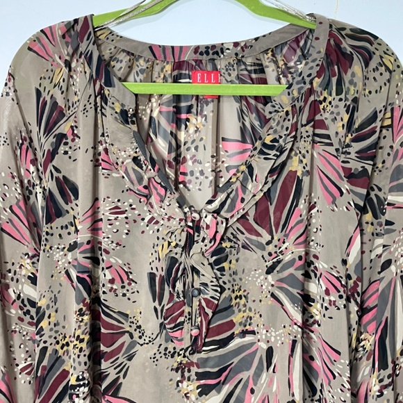 Elle Flowing Sheer High-Low Blouse  M - Picture 3 of 12